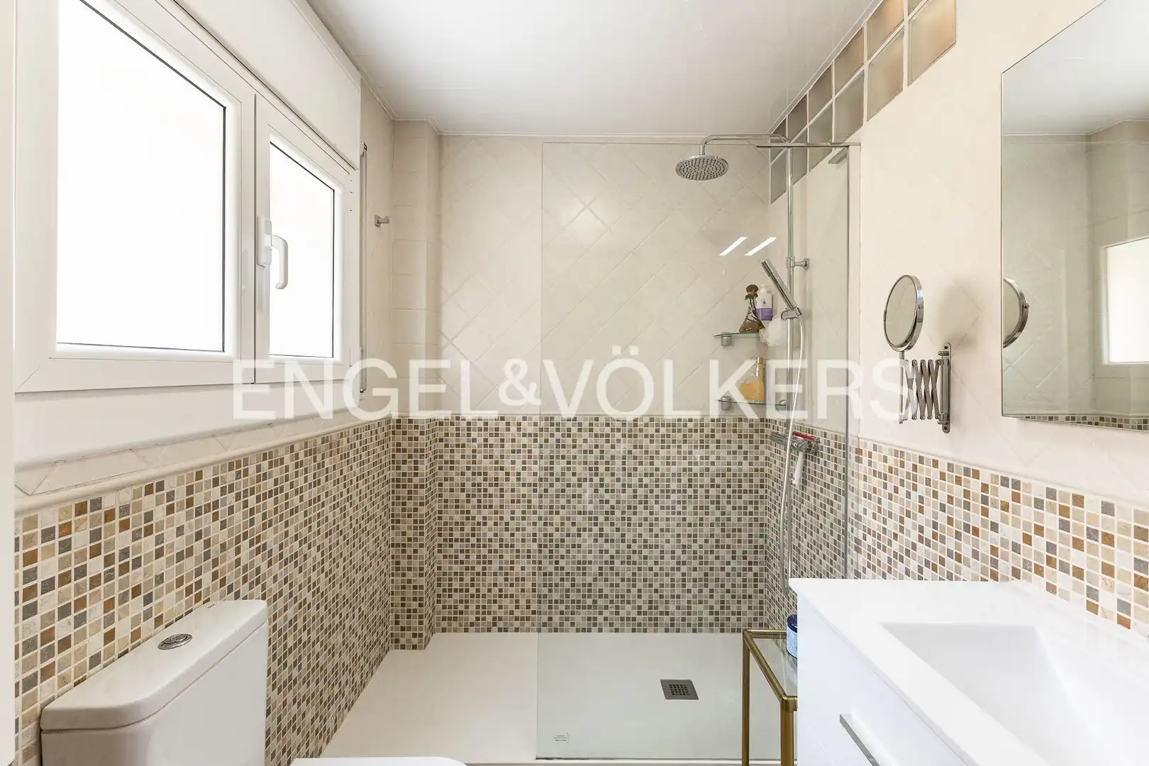 Bathroom of Flat for sale in Sant Andreu de Llavaneres  with Heating, Parquet flooring and Terrace