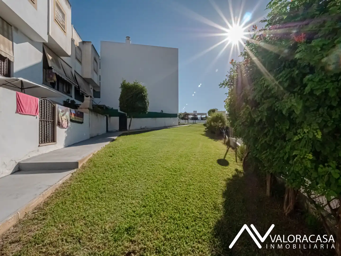Vista exterior de Casa o xalet en venda en Cártama amb Aire condicionat, Terrassa i Moblat