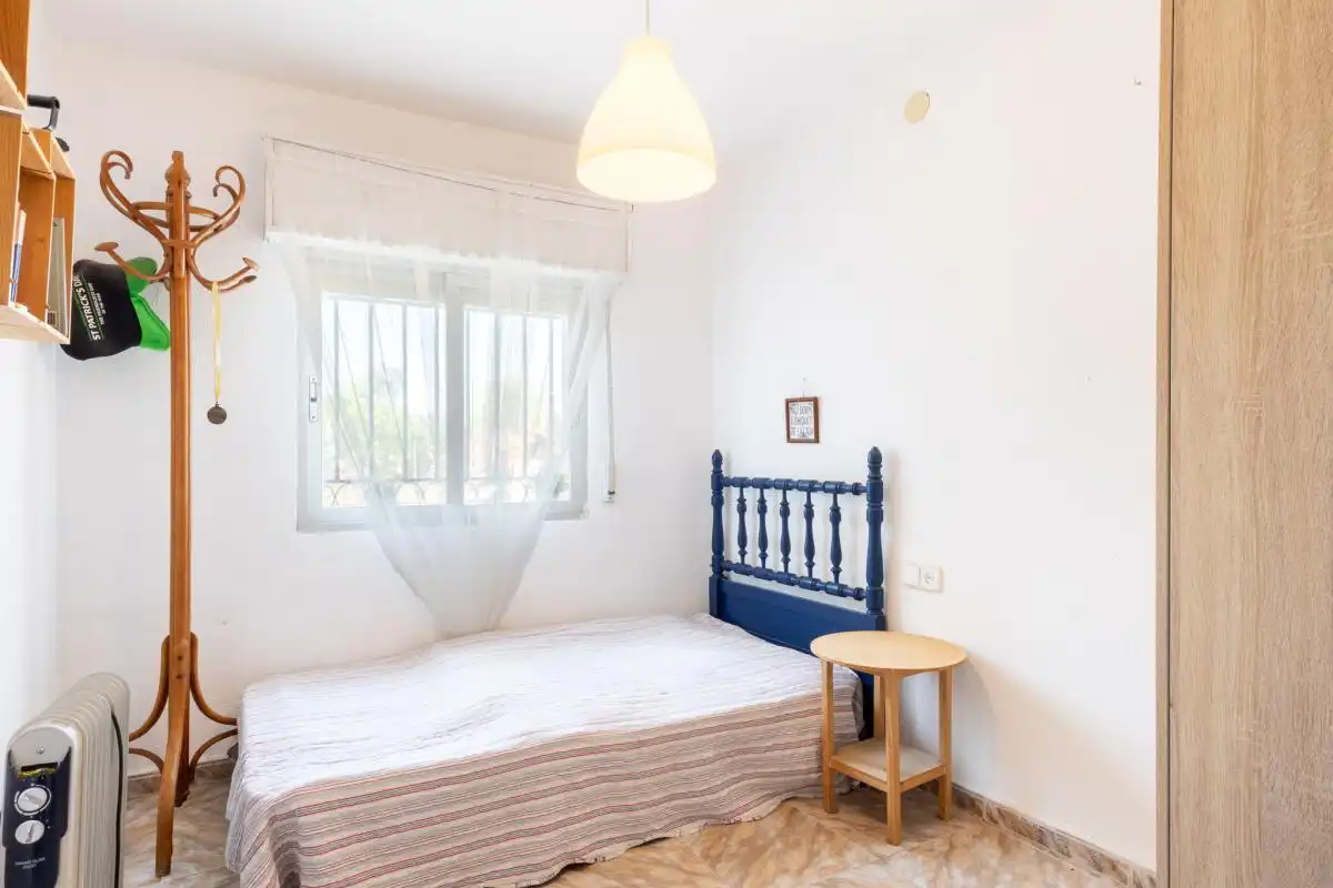 Dormitori de Casa o xalet de lloguer en Bétera amb Calefacció, Jardí privat i Terrassa