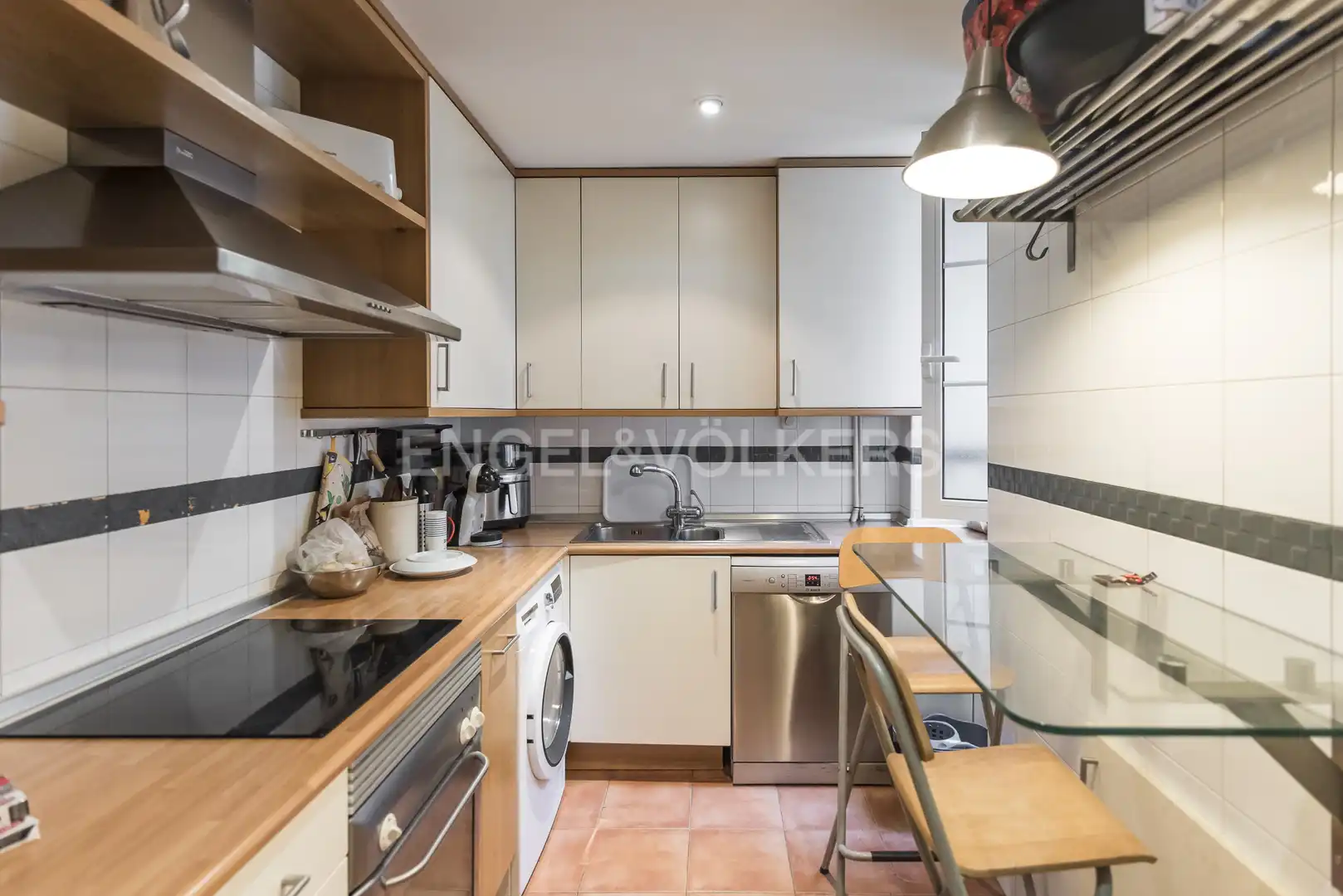 Küche von Wohnung zum Verkauf in Madrid mit Klimaanlage und Heizung