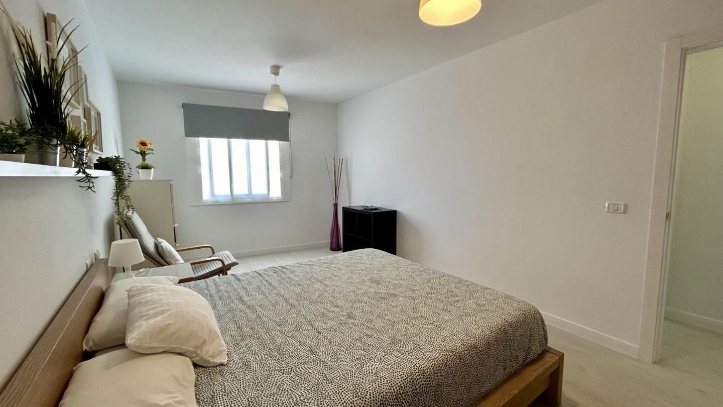 Schlafzimmer von Wohnungen zum verkauf in Adeje mit Möbliert und Balkon