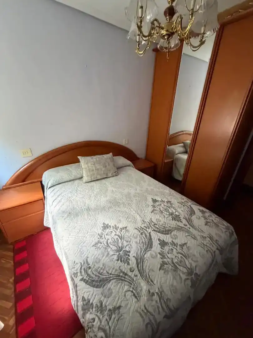 Schlafzimmer von Wohnung zum Verkauf in Barakaldo  mit Balkon