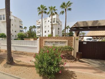Appartamento con piscina in affitto a Calle Sotavento 11