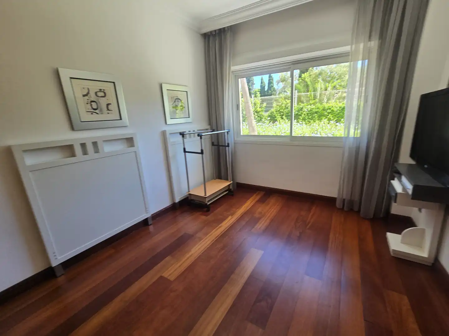 Dormitori de Apartament en venda en Marbella amb Aire condicionat, Calefacció i Jardí privat