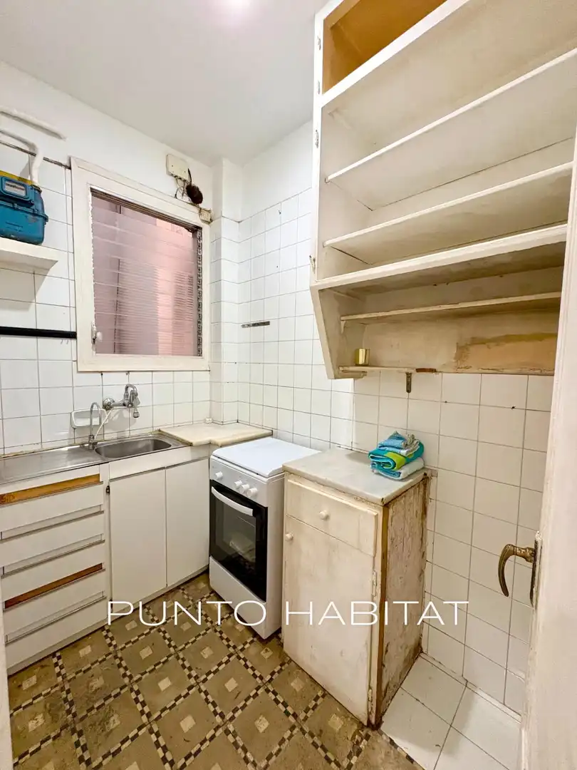 Cocina de Piso en venta en Barcelona con Balcón