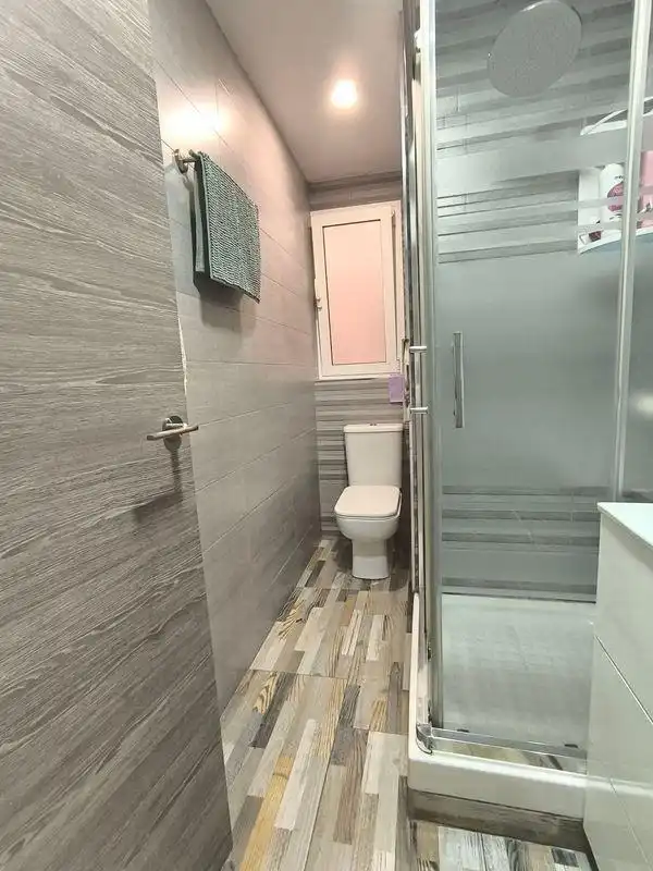 Bathroom of Flat for sale in Málaga  with Air Conditioner, Heating and Furnished