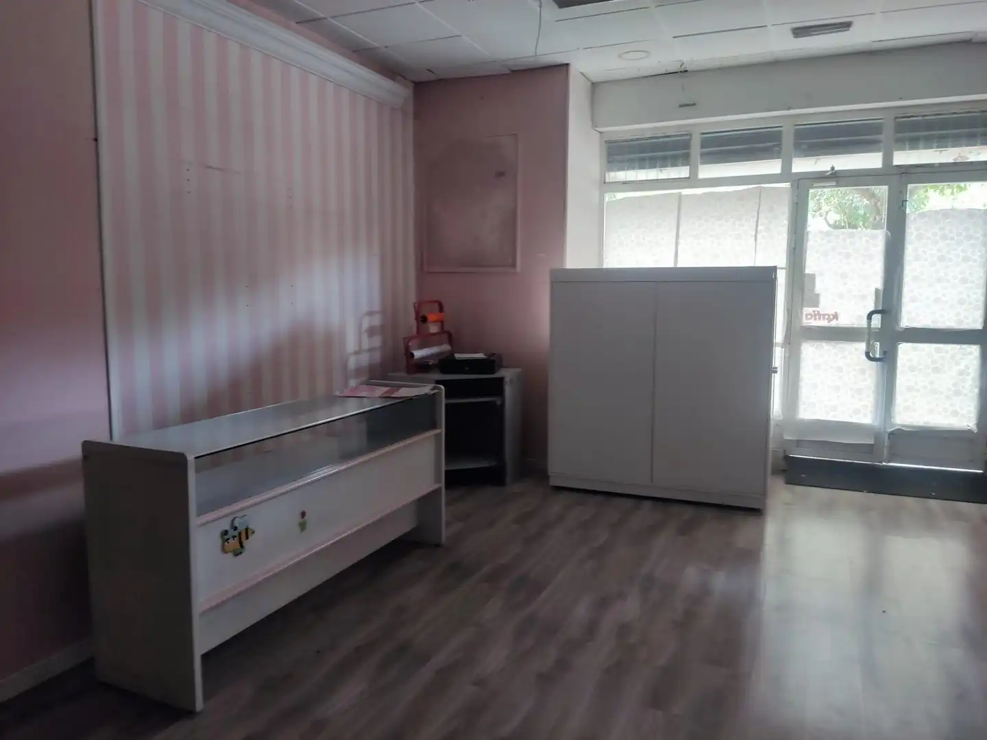Commercial properties for rent in Granada  with Air Conditioner