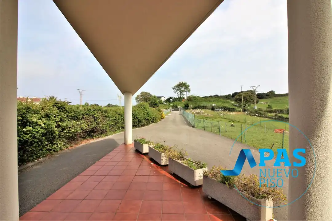 Terrassa de Casa o xalet en venda en Santander amb Calefacció, Jardí privat i Terrassa