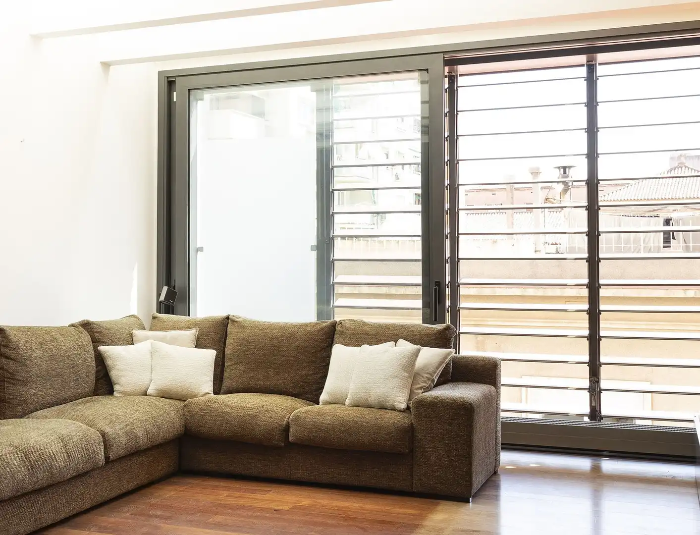 Sala d'estar de Casa o xalet en venda en Barcelona amb Aire condicionat, Calefacció i Terrassa