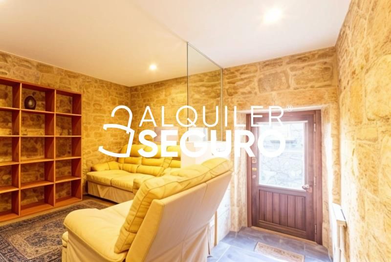 Casa o chalet de alquiler en Boiro con Calefacción y Amueblado