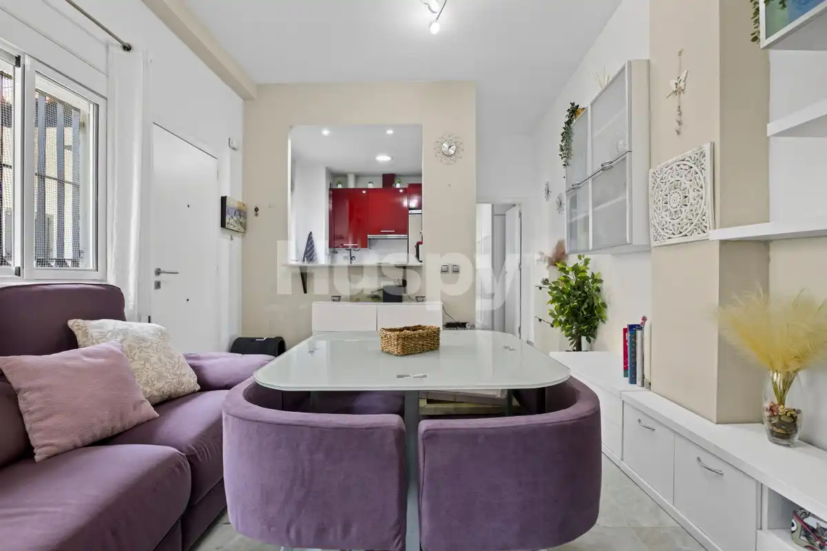 Sala d'estar de Pis en venda en Sevilla amb Aire condicionat, Calefacció i Moblat