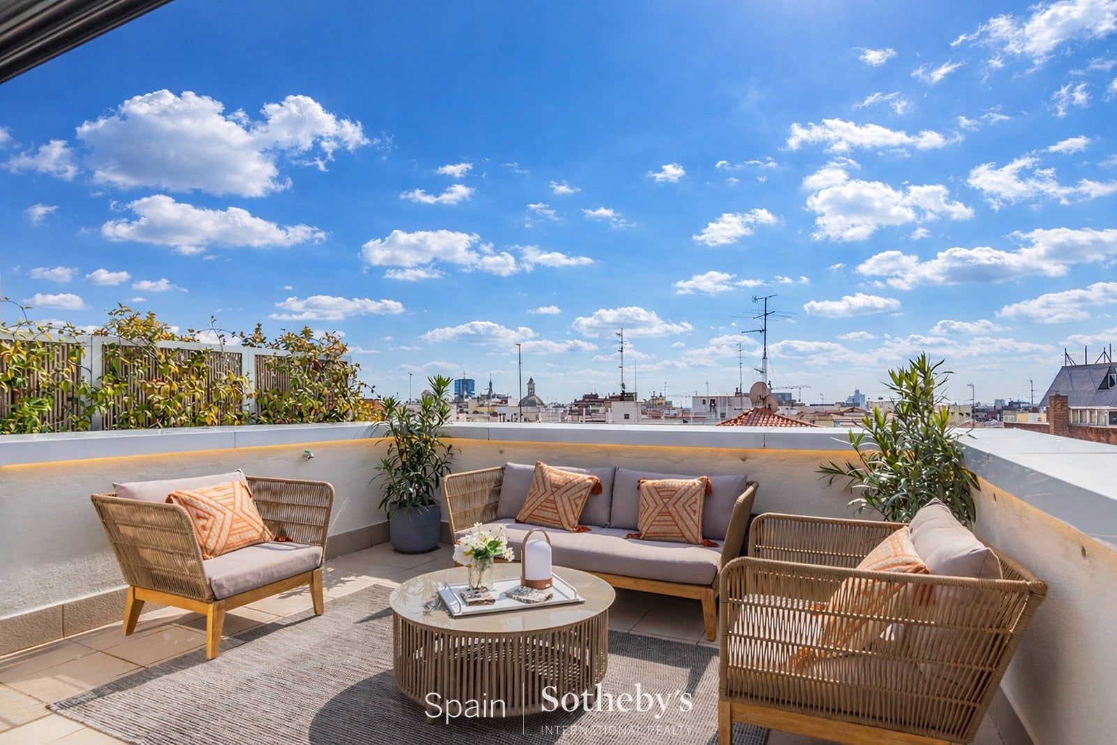 Terrassa de Apartament en venda en  Madrid Capital amb Aire condicionat, Calefacció i Terrassa