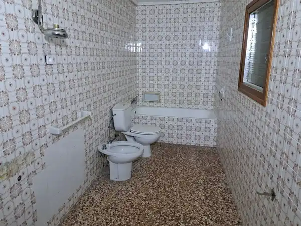 Bathroom of Flat for sale in La Ginebrosa