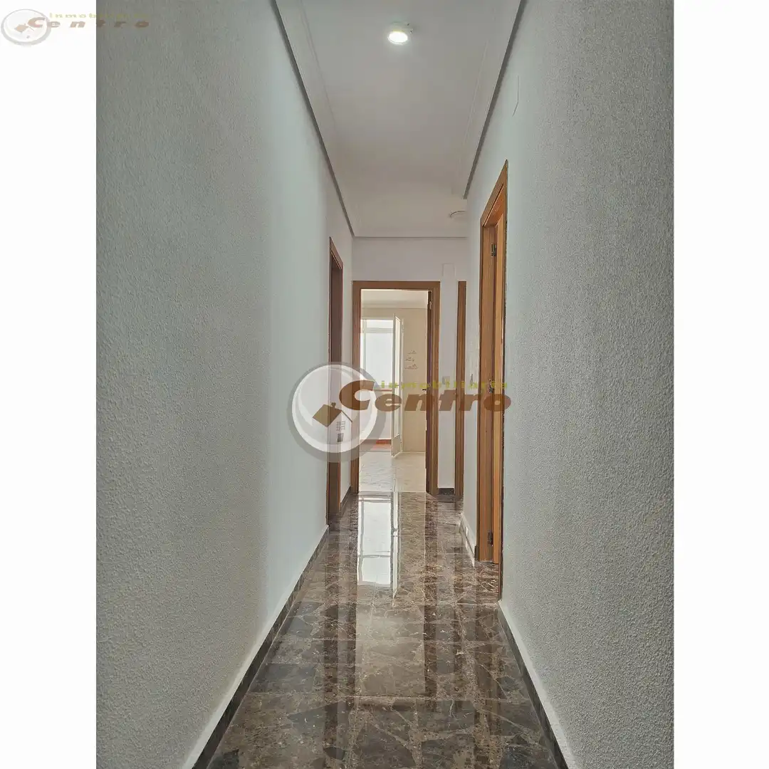 Piso en venta en Albacete con Calefacción, Terraza y Trastero