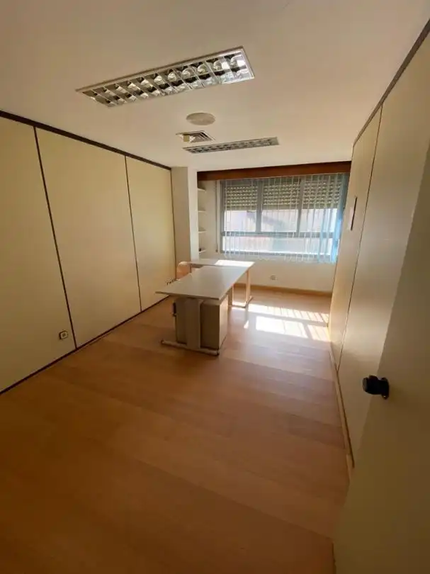 Büro mit Aufzug zur Miete in Calle General Vara de Rey, imagen 6