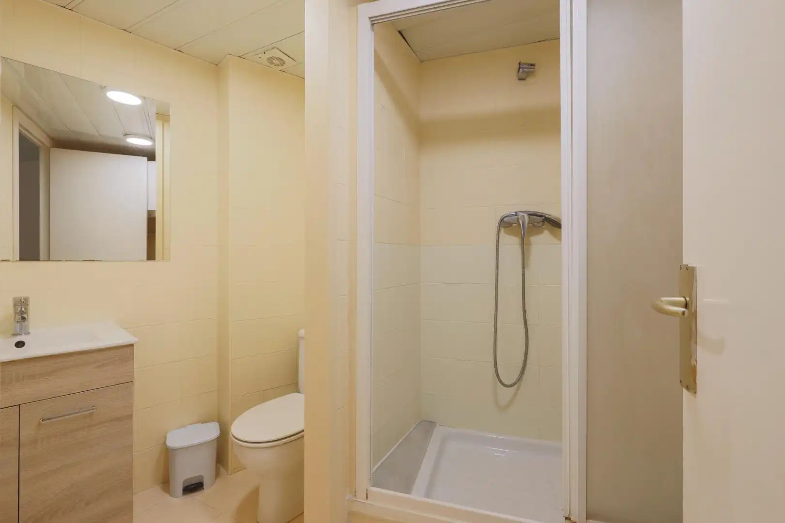 Flat with terrace to rent in Ciutat Vella, imagen 13
