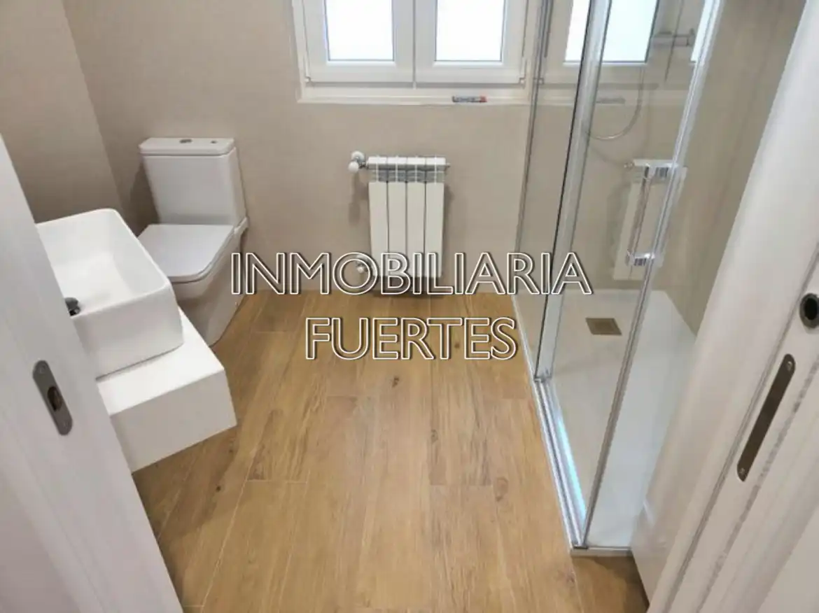 Bathroom of Apartments for rent in San Claudio - La Chantría