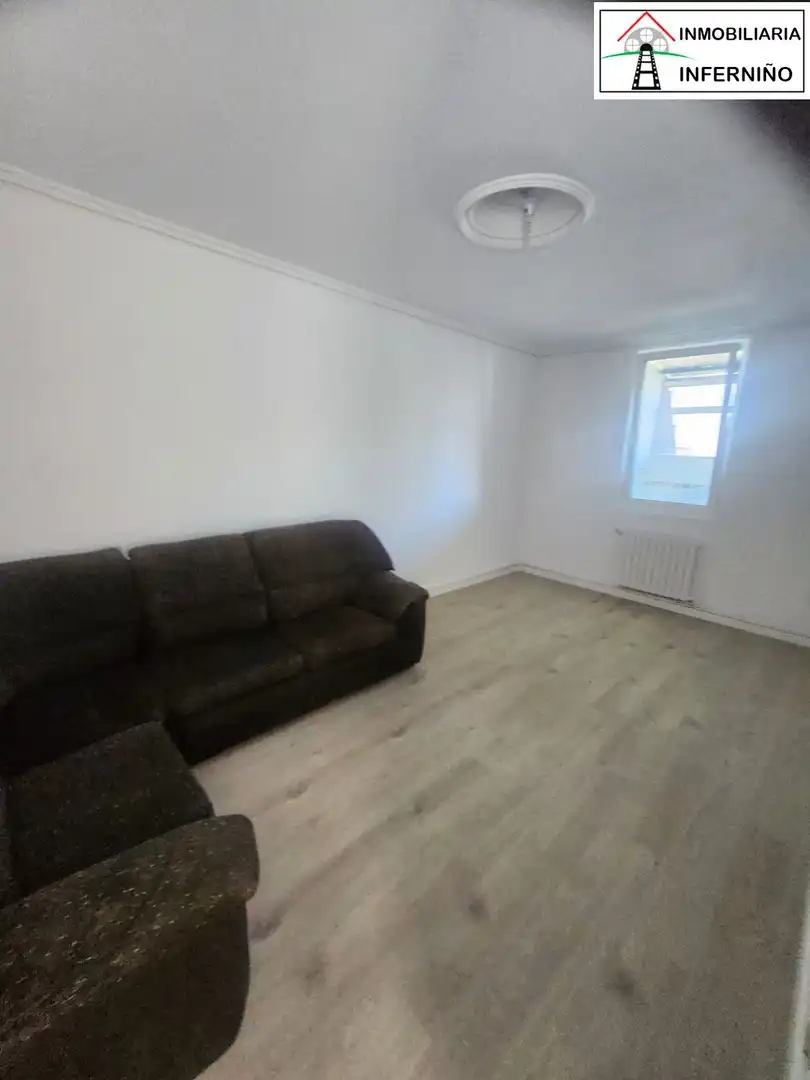 Flat for sale in Piñeiros- Freixeiro, imagen 2