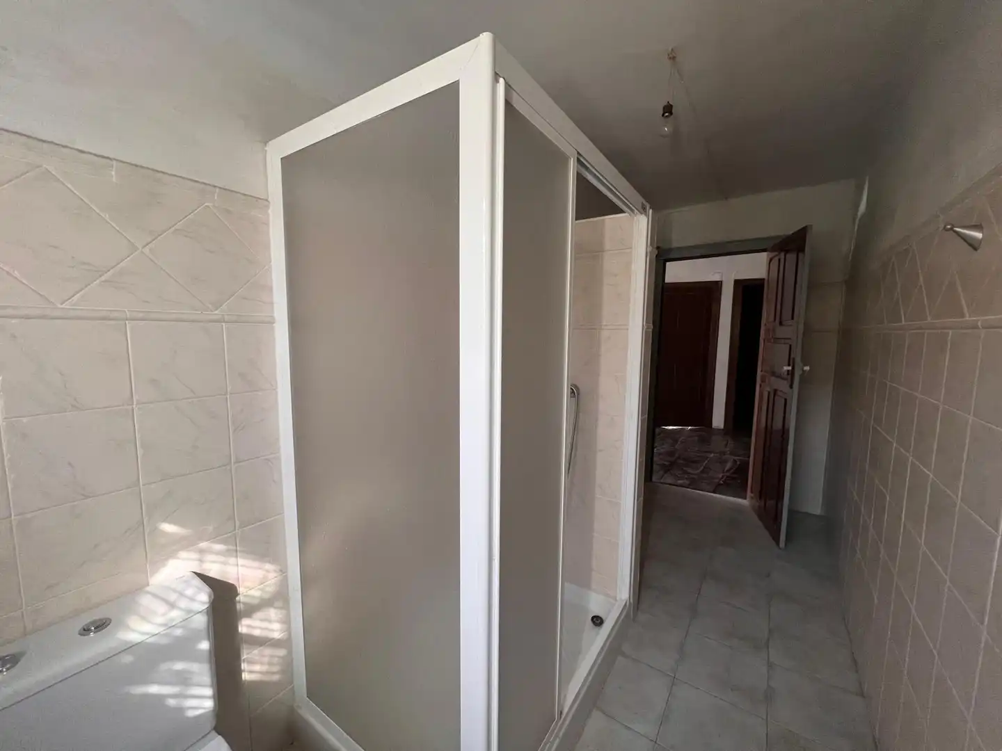 Bany de Casa o xalet en venda en Anue amb Jardí privat i Traster