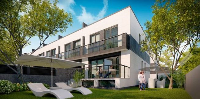 Vista exterior de Casa adosada en venda en Laredo amb Calefacció, Jardí privat i Terrassa