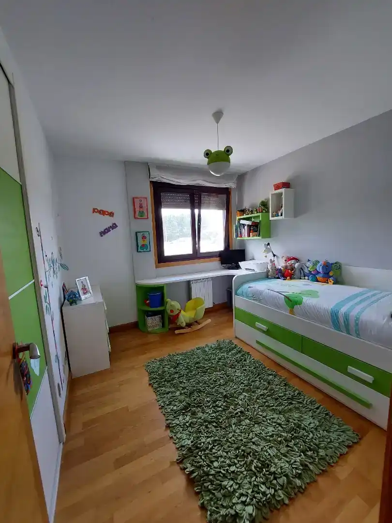 Bedroom of Flat for rent in Outeiro de Rei  with Parquet flooring and Furnished