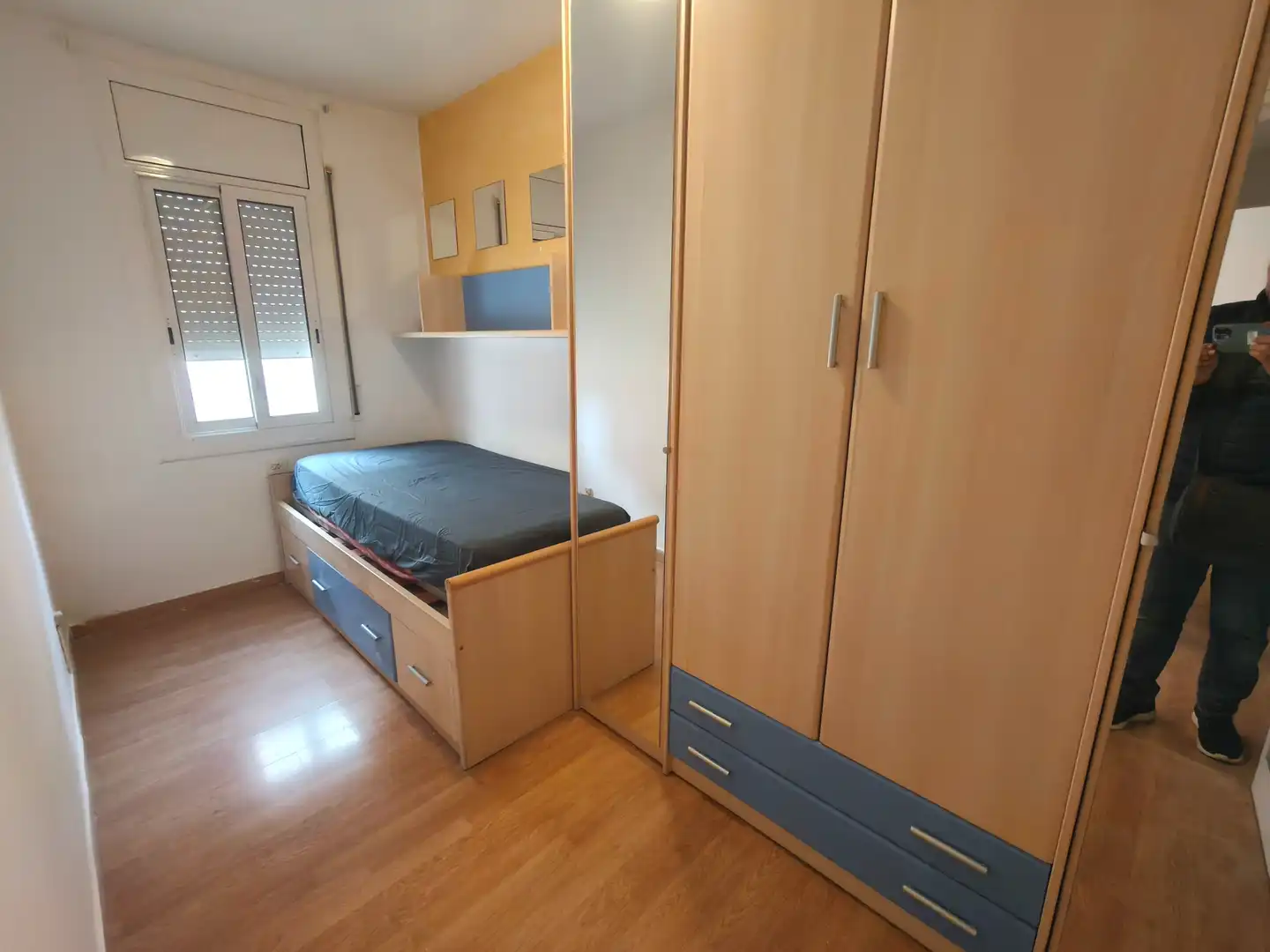 Bedroom of Flat for sale in Pineda de Mar  with Parquet flooring, Terrace and Furnished