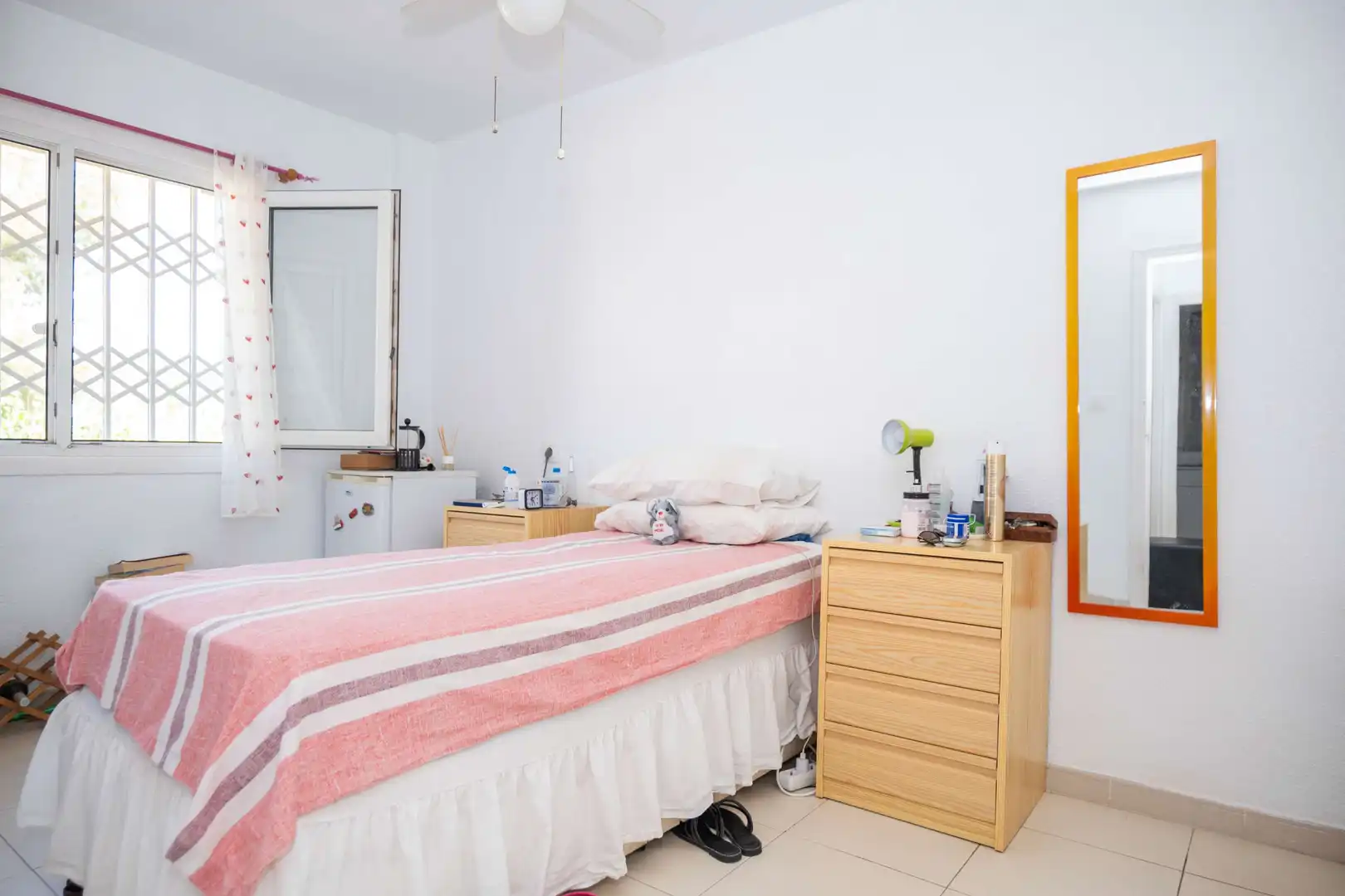 Habitación de Casa adosada en venta en Pilar de la Horadada con Aire acondicionado, Jardín privado y Terraza
