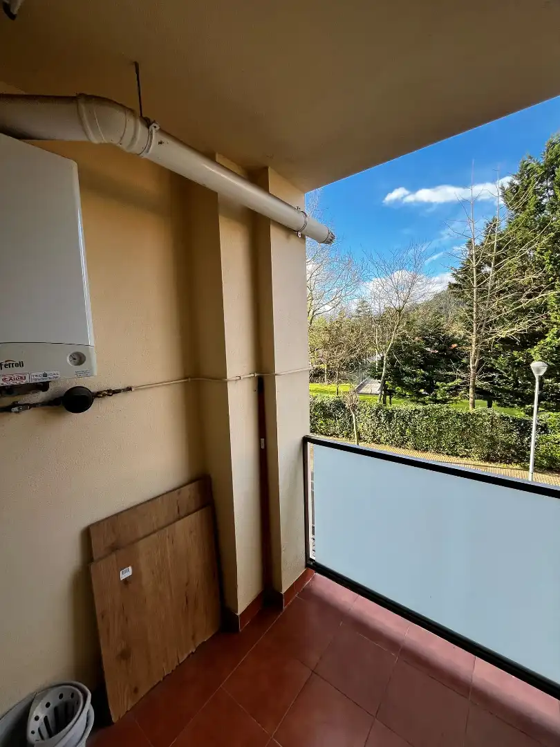 Terraza de Piso en venta en Entrambasaguas con Calefacción, Jardín privado y Amueblado