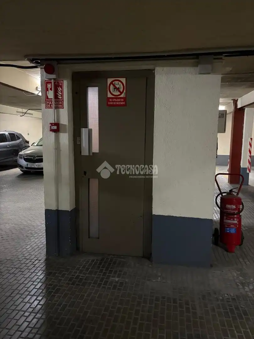 Individual with lift for sale in Calle Dos Amigos, imagen 5
