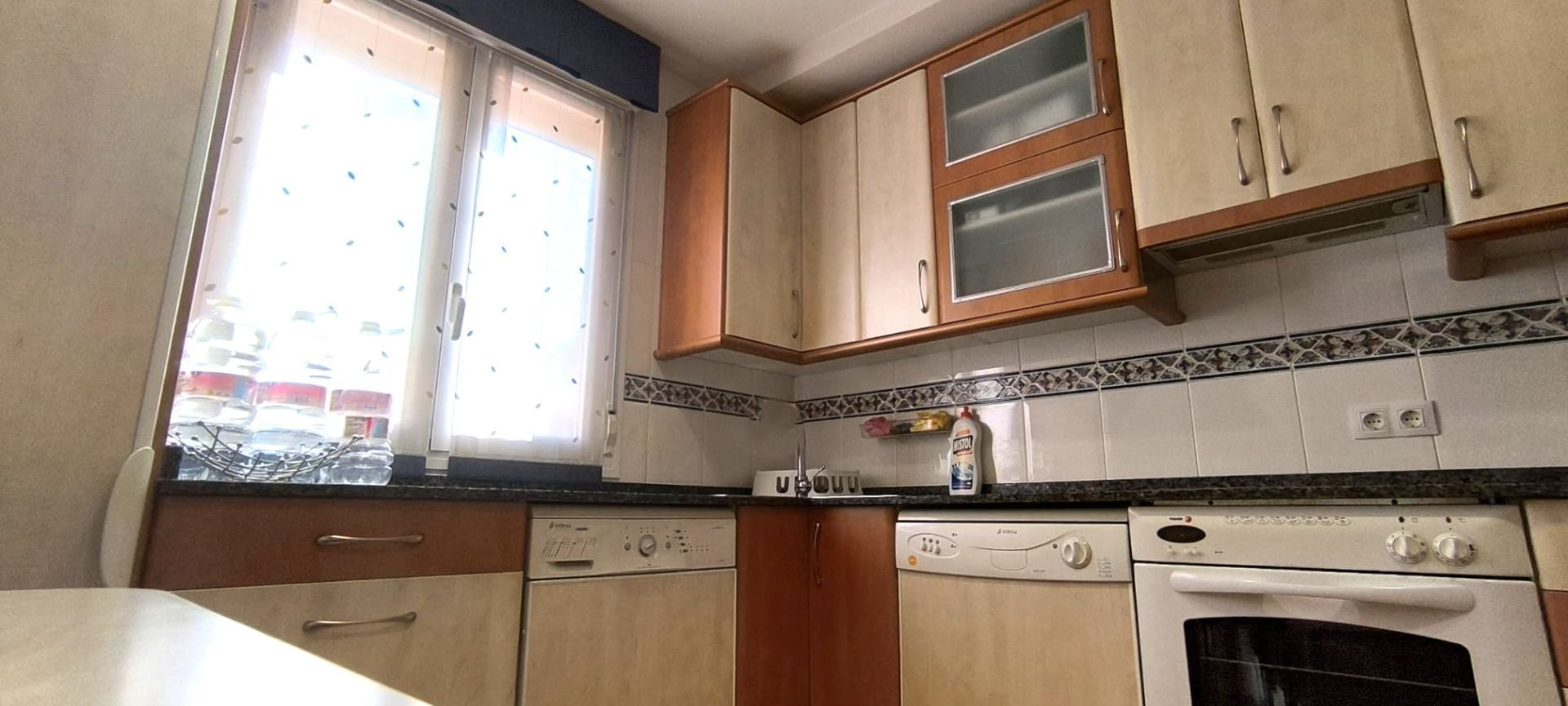 Cocina de Casa adosada en venta en Galilea con Aire acondicionado, Calefacción y Jardín privado