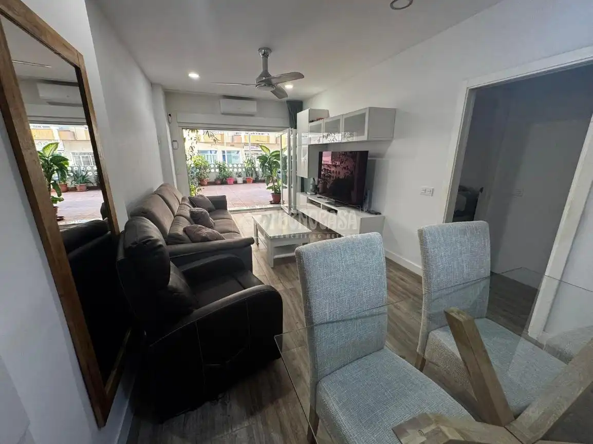Wohnzimmer von Wohnung zum Verkauf in Cádiz mit Privatgarten und Terrasse