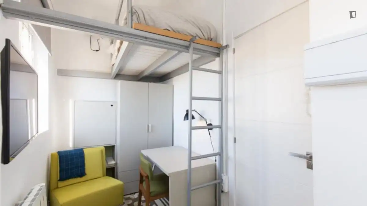 Bedroom of Study for rent in  Granada Capital  with Air Conditioner, Heating and Furnished