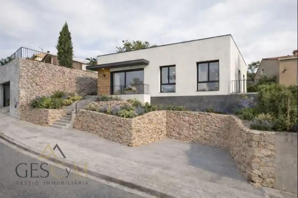 Vista exterior de Casa o chalet en venta en Castellbisbal