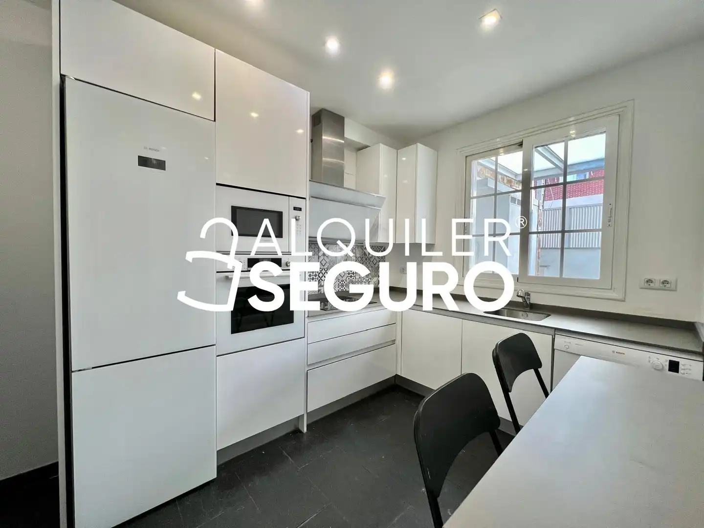 Cuina de Casa o xalet de lloguer en Madrid amb Aire condicionat, Calefacció i Terrassa