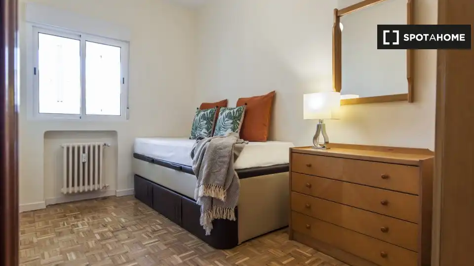 Habitació a Guindalera