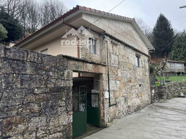 Casa adosada en Venta en Covelo