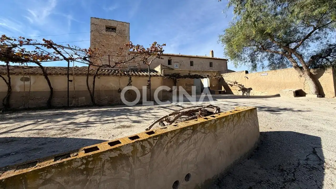 Vista exterior de Finca rústica en venda en Tibi amb Piscina