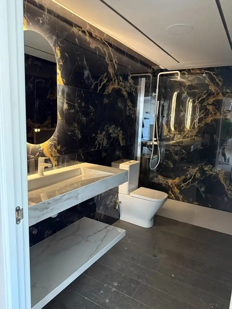 Bathroom of Attic for sale in Deltebre  with Air Conditioner, Terrace and Storage room