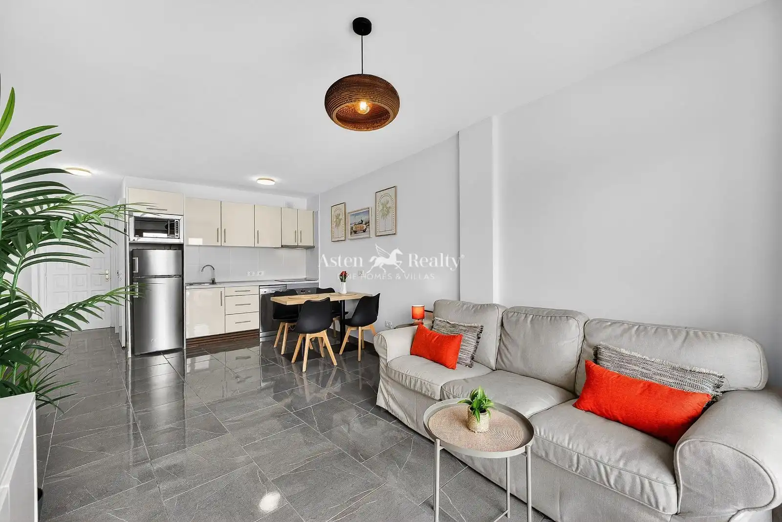 Sala d'estar de Apartament en venda en Adeje amb Aire condicionat, Terrassa i Piscina