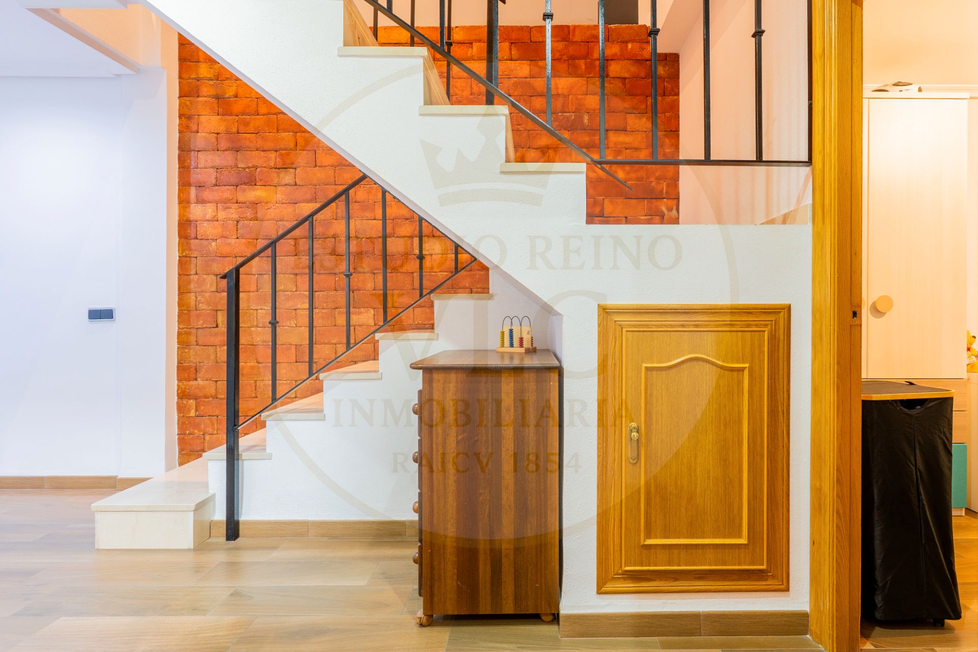 Casa adosada en venta en  Valencia Capital con Terraza, Amueblado y Internet