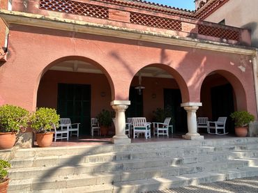 House with balcony for sale in Centre