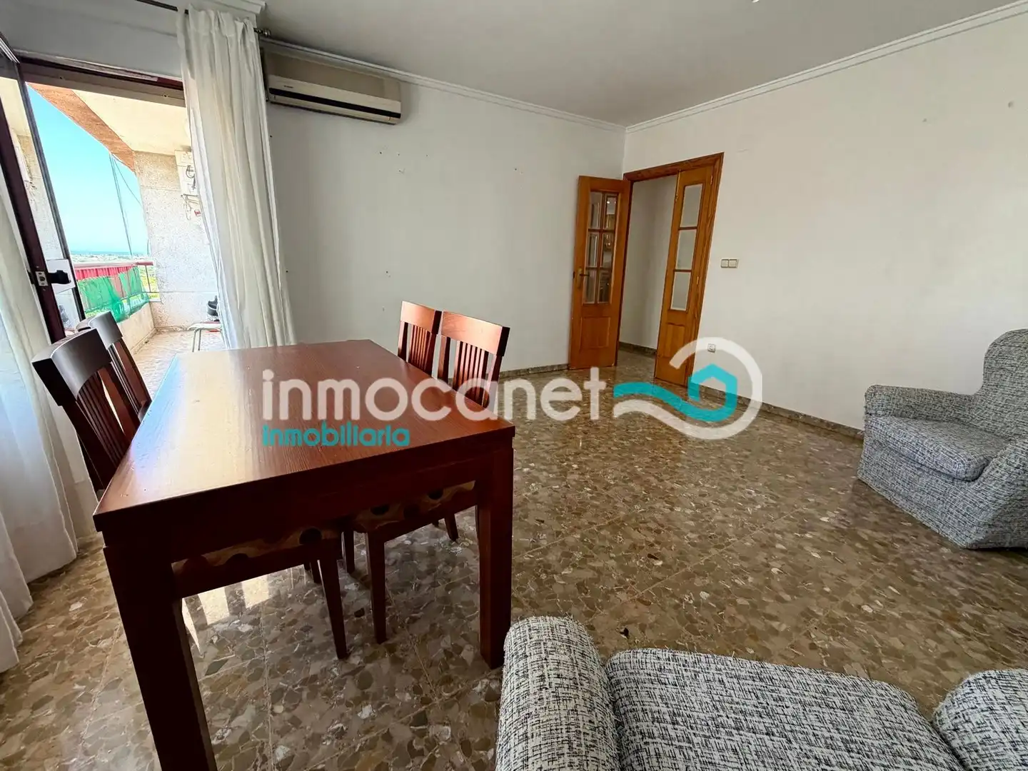 Vista exterior de Apartamento en venta en Oliva con Balcón