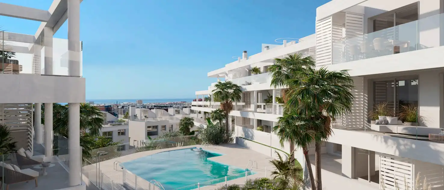 Vista exterior de Piso en venta en Estepona con Aire acondicionado, Calefacción y Terraza