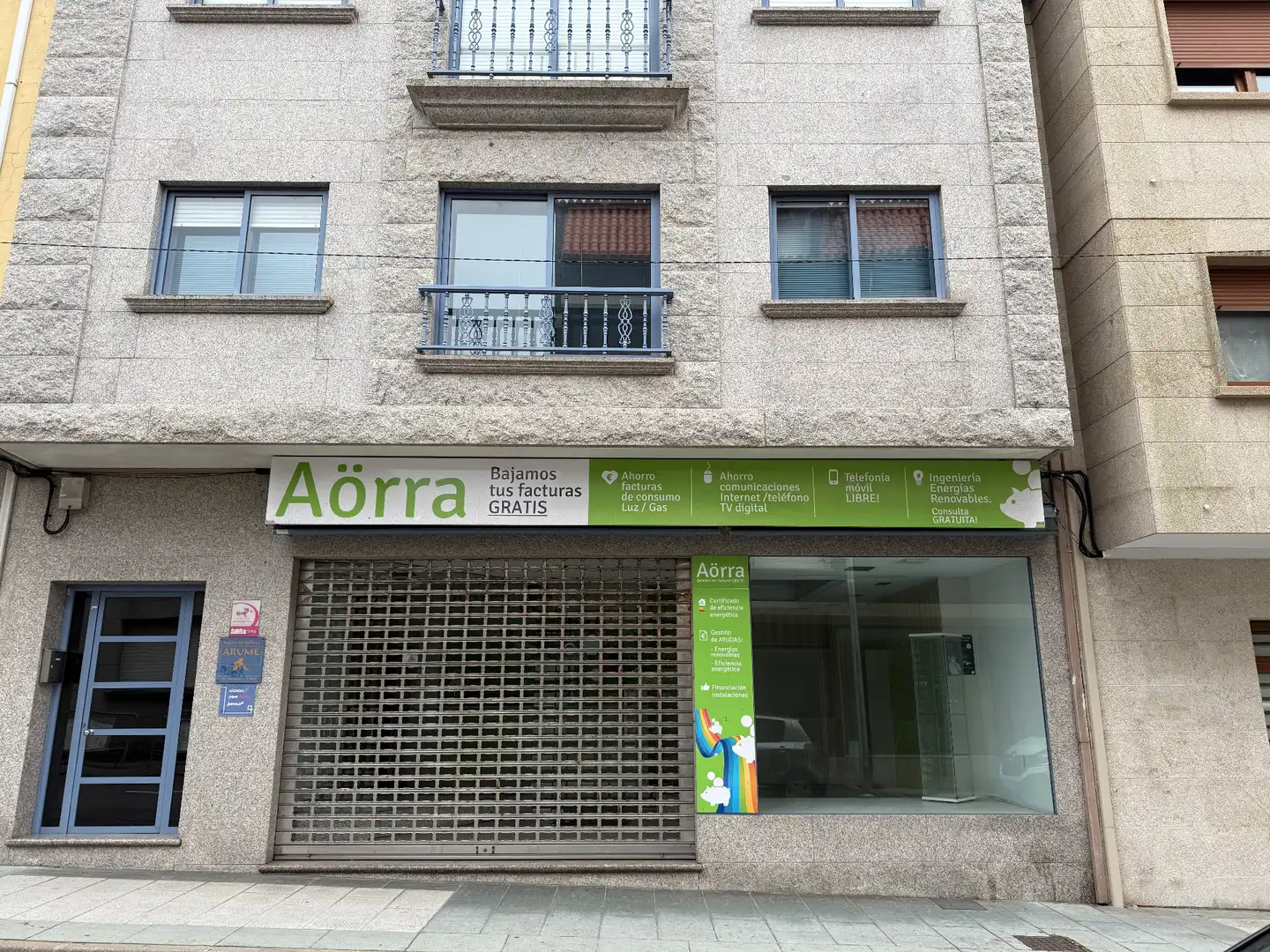 Business premises to rent in Rúa Luís Casais