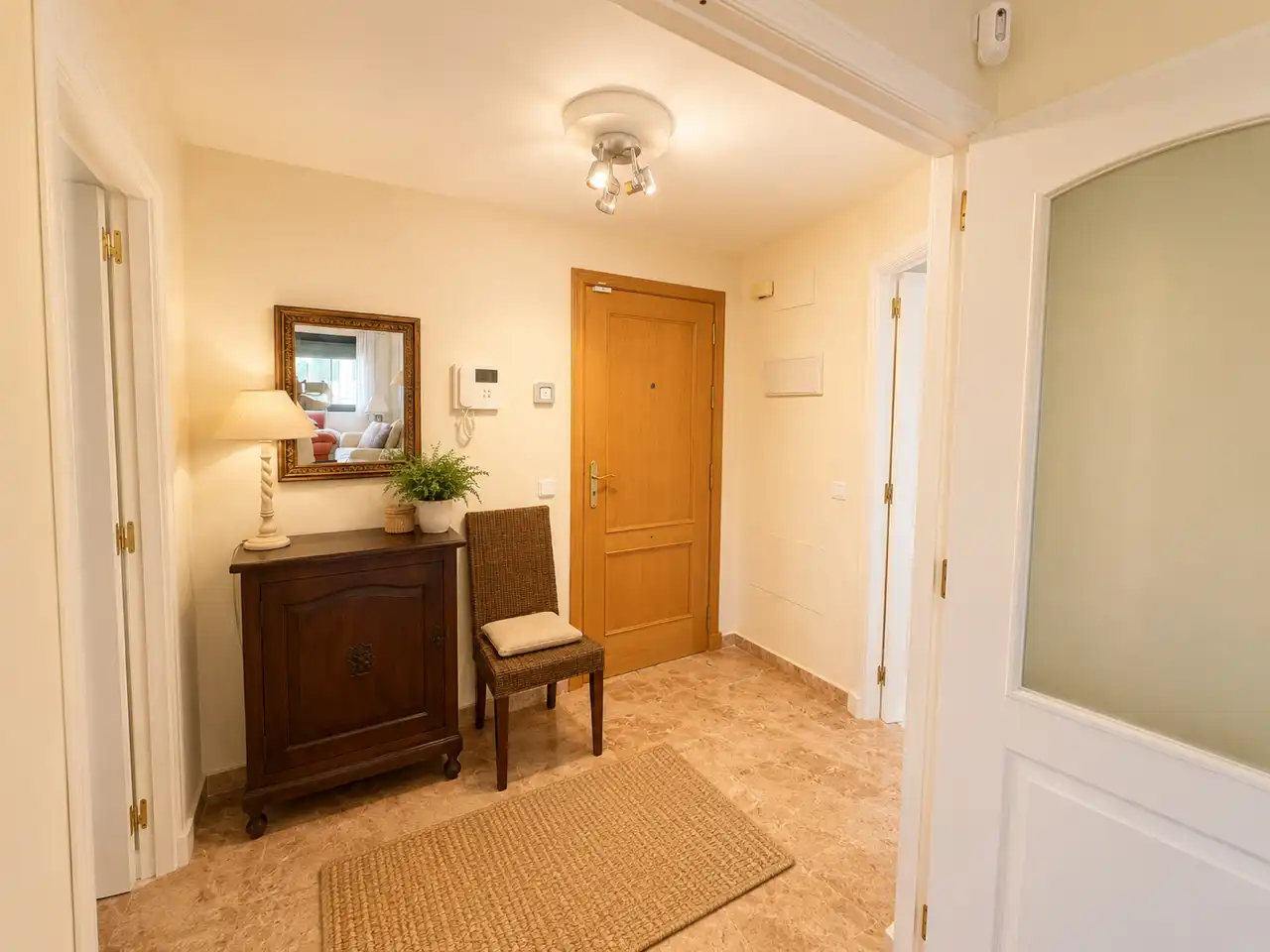 Wohnung zur Miete in Marbella mit Klimaanlage, Heizung und Terrasse