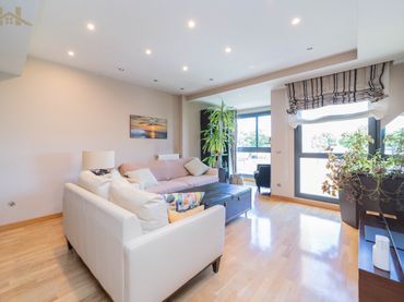 Appartement avec ascenseur à vendre à Calle Castillo de Atienza