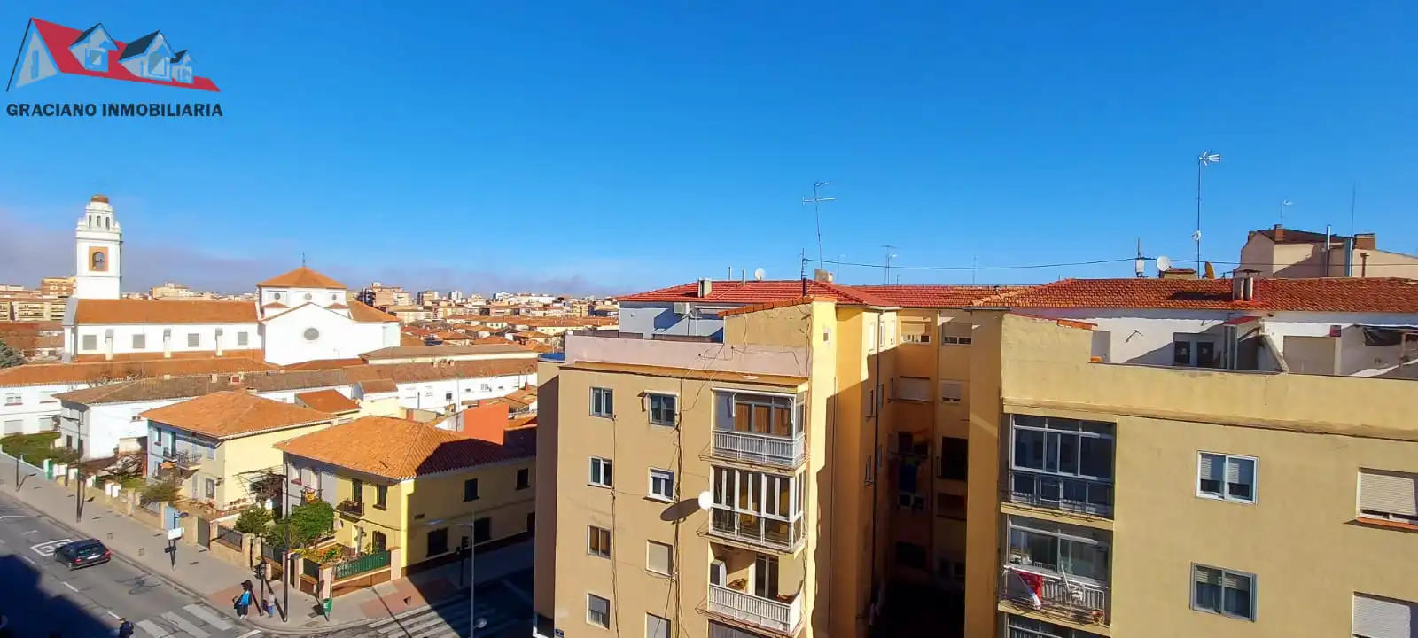 Vista exterior de Pis en venda en Albacete amb Calefacció i Balcó