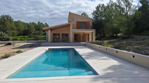 Finca rústica de obra nueva terminada con piscina – Montuïri