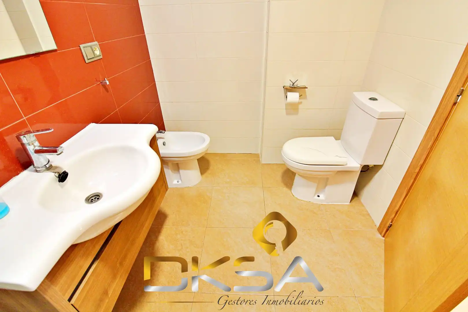 Bathroom of Flat for rent in Vila-real  with Air Conditioner and Heating