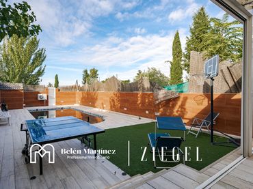 Maison avec balcon à vendre à  Urbanizaciones